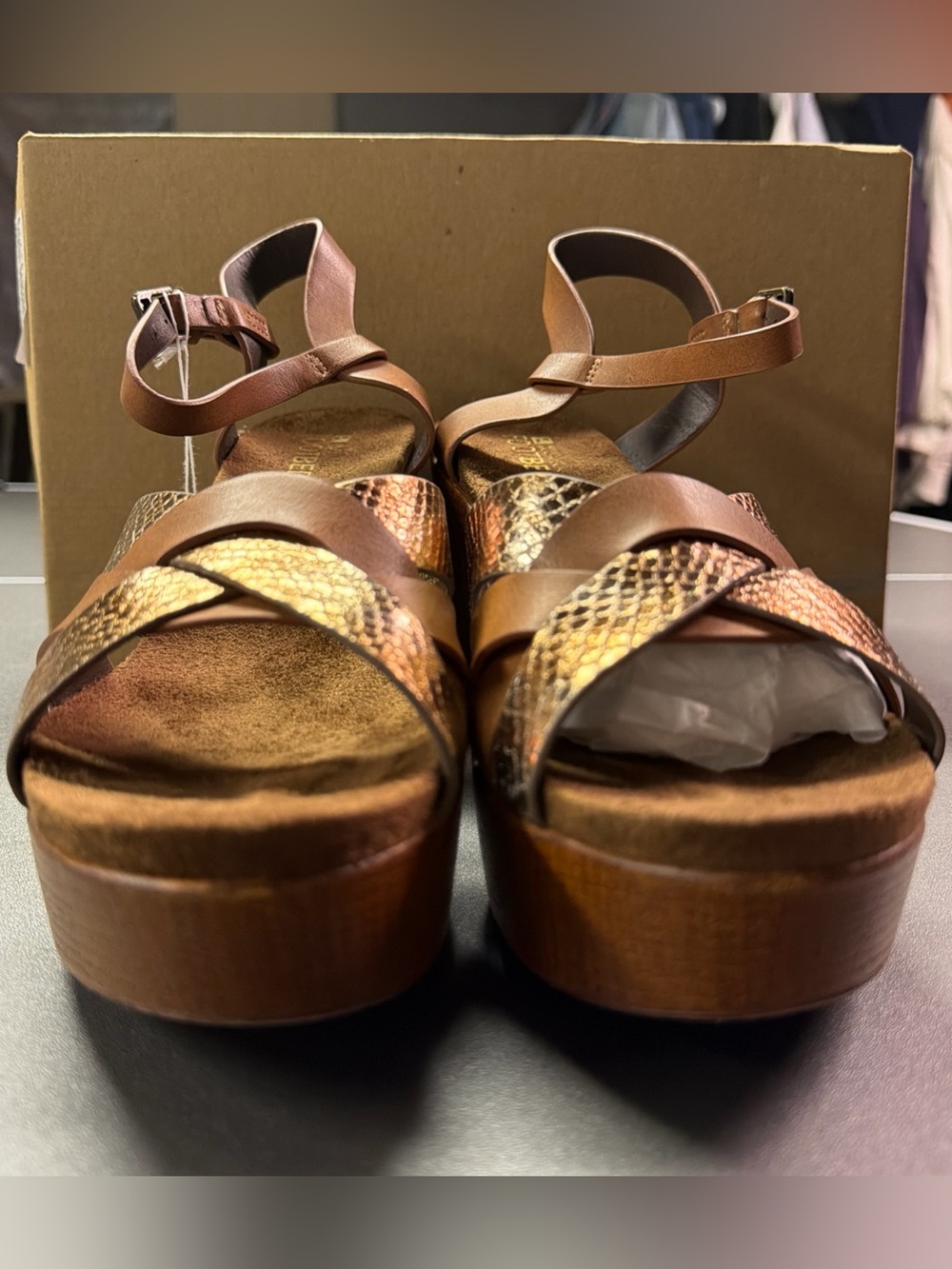 WHITE MOUNTAIN FOOTBEDS Womens Brown 1-1/2" Platform Achiever Heeled Sandal 11 M - Picture 2 of 9